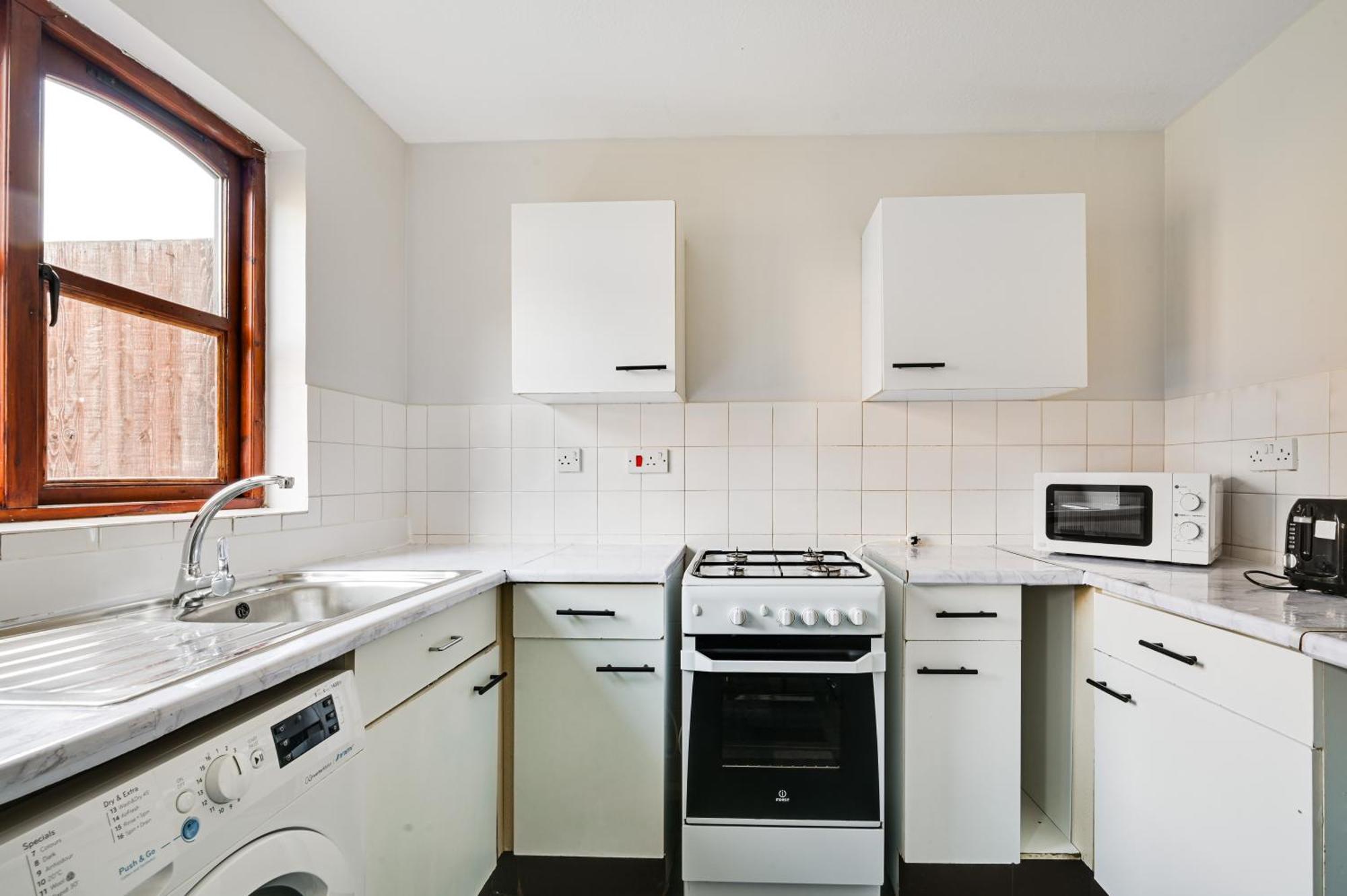 Luxe 2 Bed House In London- Free Parking, Free Wifi, Big Garden Casa vacanze
